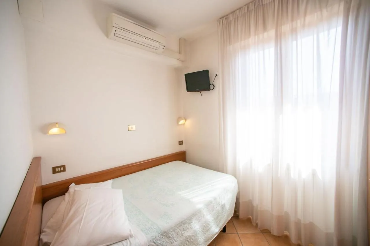 Eco-Hotel Edy Chianciano Terme 3*,  Italia